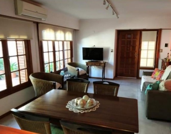 PH AL FONDO POR PASILLO, EXCELENTE ESTADO CON PORTERO ELECTRICO