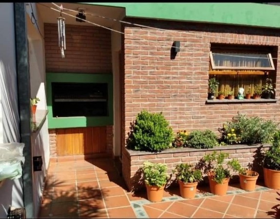 PH AL FONDO POR PASILLO, EXCELENTE ESTADO CON PORTERO ELECTRICO