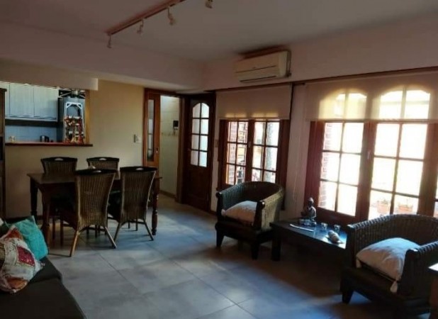 PH AL FONDO POR PASILLO, EXCELENTE ESTADO CON PORTERO ELECTRICO