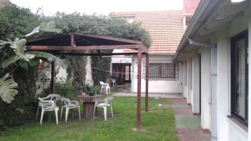 Chalet con quincho a la Venta 