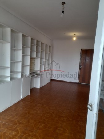 DEPARTAMENTO A LA VENTA ,ZONA LA PERLA NORTE