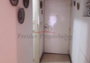 DEPARTAMENTO A LA VENTA 3 AMBIENTES C/ BALCON CORRIDO A LA CALLE ** Urgencia de venta por viaje**